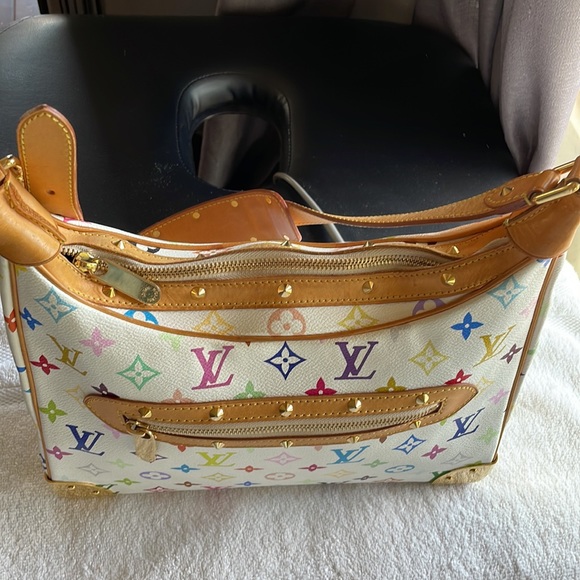 Louis Vuitton Boulogne - Picture 7 of 17